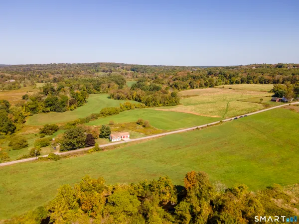 $450,000 | 49 Bosworth Road, Pomfret, CT 06259