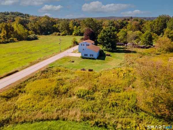 $450,000 | 49 Bosworth Road, Pomfret, CT 06259