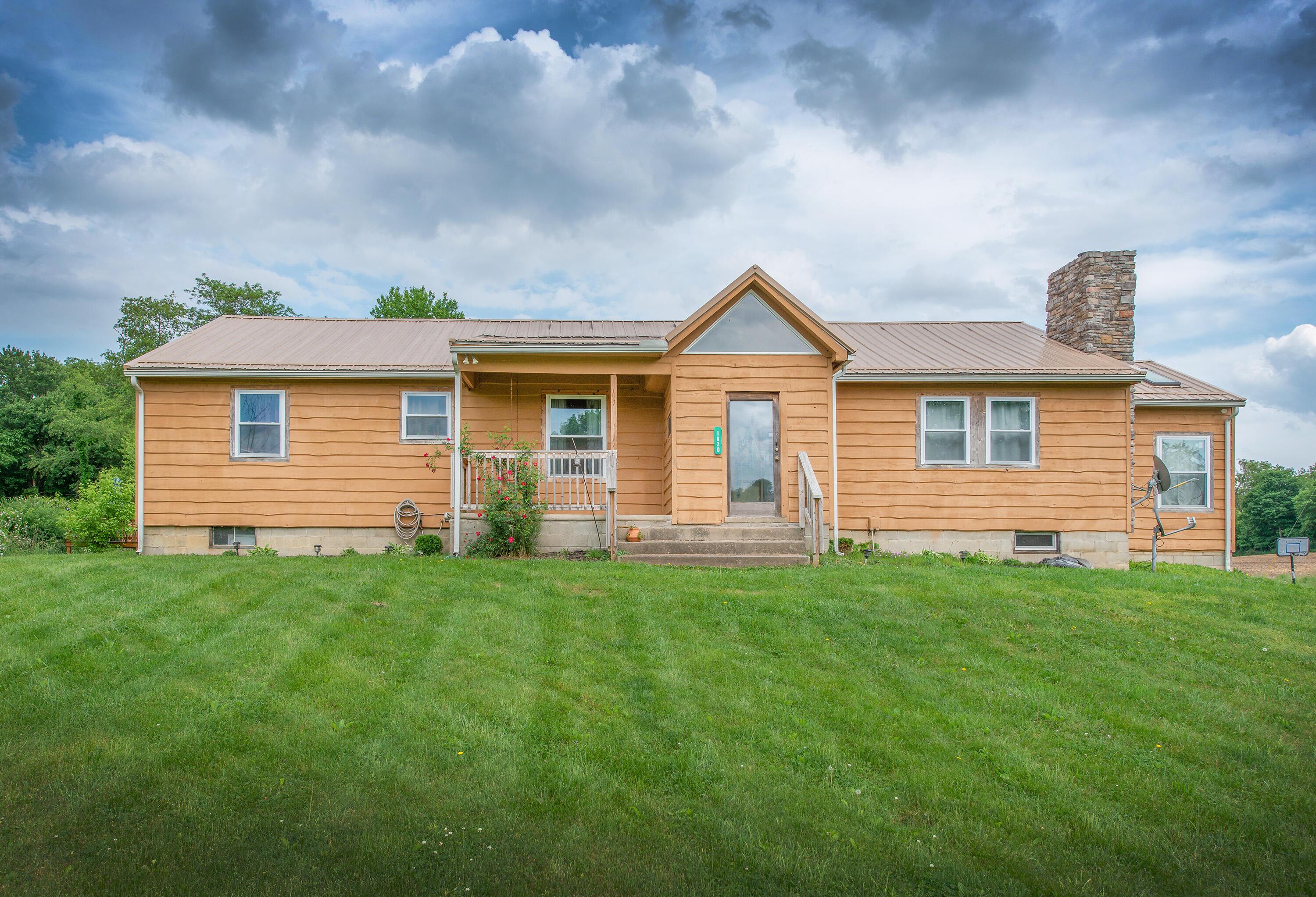 1820 Debolt Road Utica, OH 43080 - Photo 2 of 31