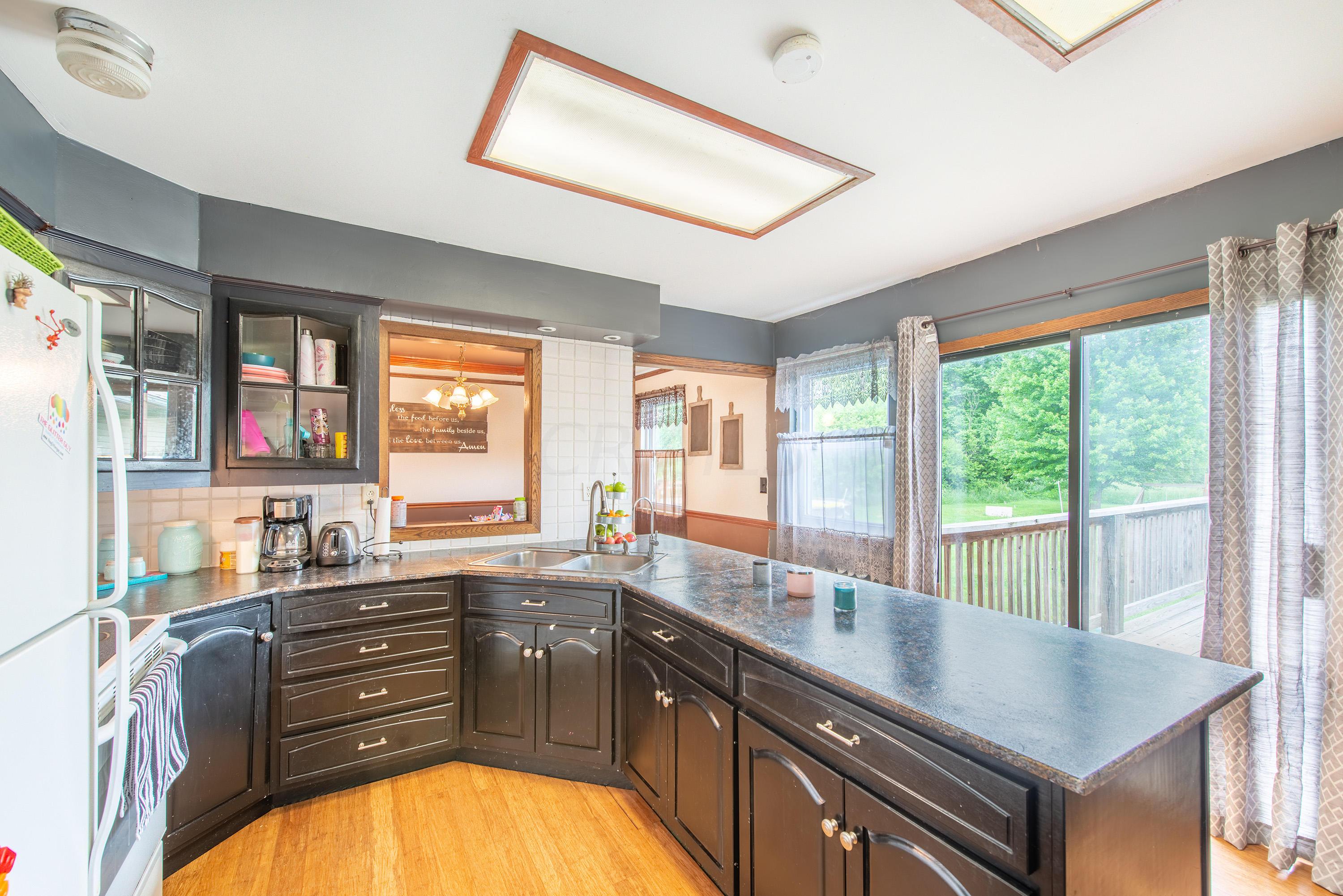 1820 Debolt Road Utica, OH 43080 - Photo 10 of 31