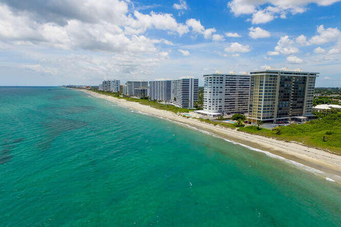 1180 South Ocean Boulevard, Unit 9E Boca Raton, FL 33432 - Photo 3 of 51 aerial3-045-015-666x444