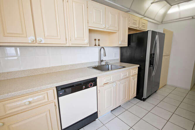 1180 South Ocean Boulevard, Unit 9E Boca Raton, FL 33432 - Photo 41 of 51 IMG 0219-026-048-666x444