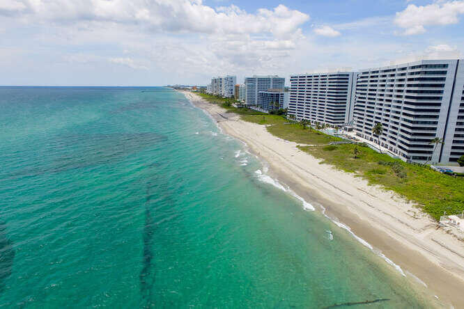 1180 South Ocean Boulevard, Unit 9E Boca Raton, FL 33432 - Photo 7 of 51 aerial7-049-017-666x444