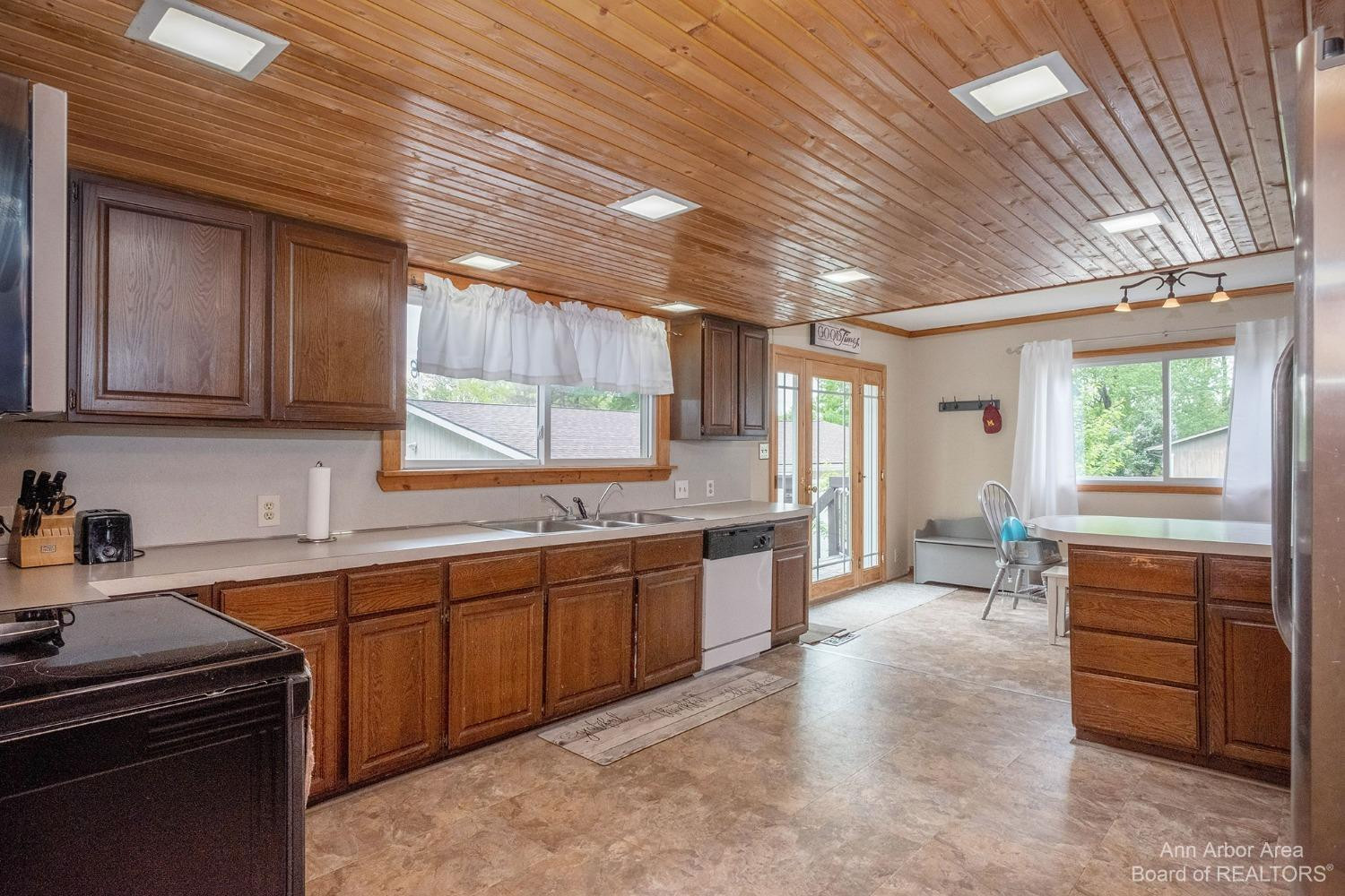 8150 Grossman Road Manchester, MI 48158 - Photo 8 of 25 Photo 8