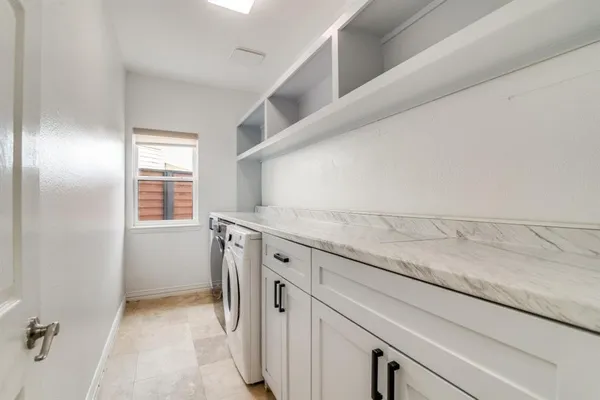 a view of utility room
