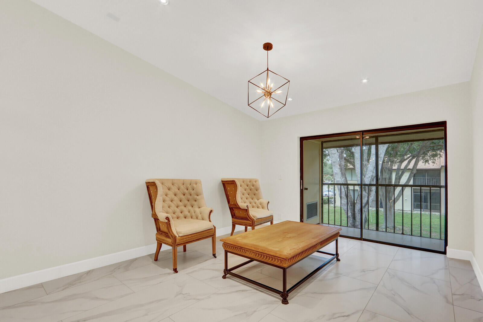21938 Remsen Terrace, Unit 203 Boca Raton, FL 33433 - Photo 5 of 29 Living Room