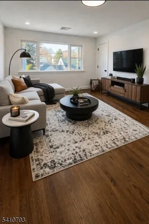 $3,100 | 28 Washburn Place, Caldwell, NJ 07006