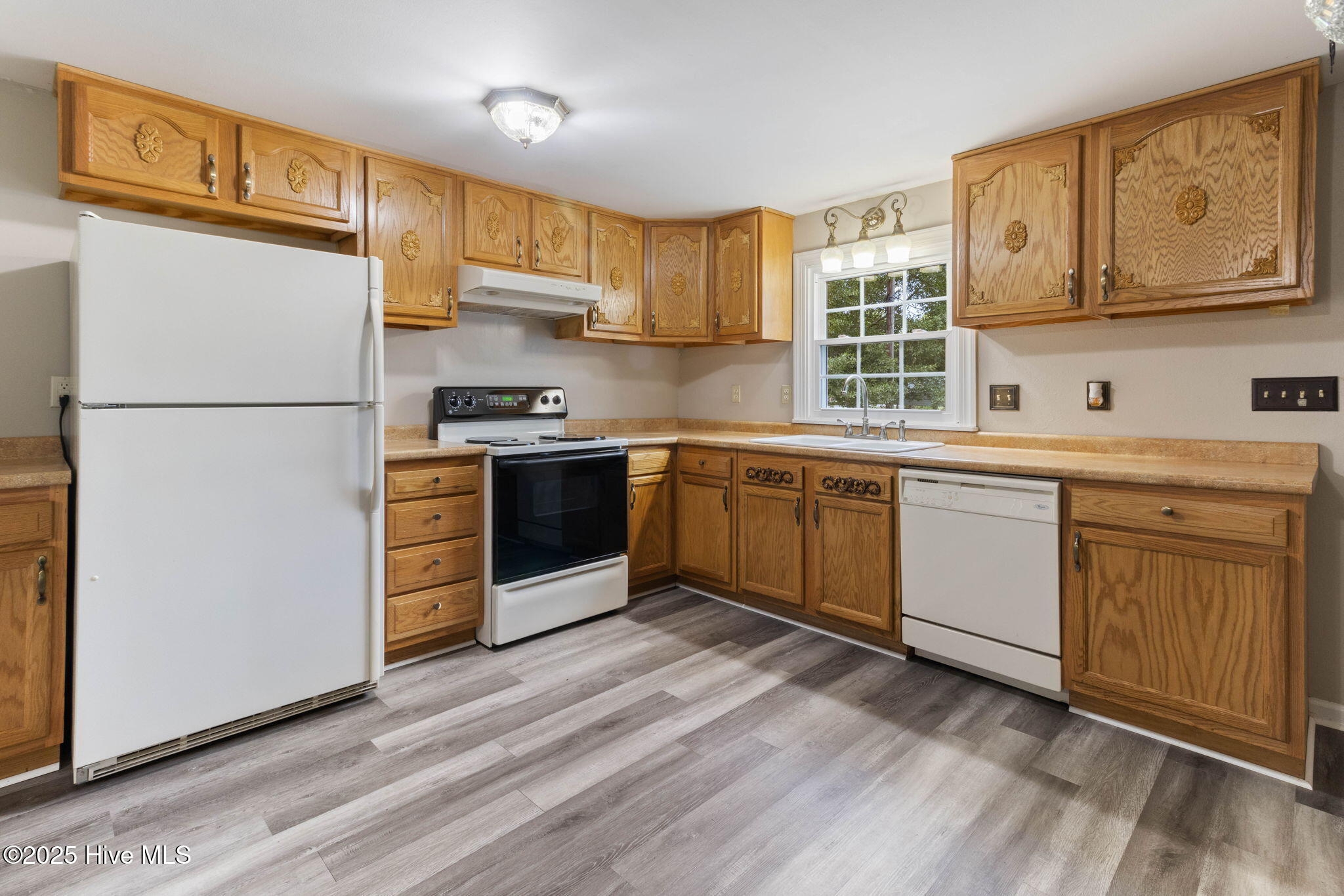 954 Hezekiah Road Pembroke, NC 28372 - Photo 13 of 32 13-web-or-mls-IMG_8589