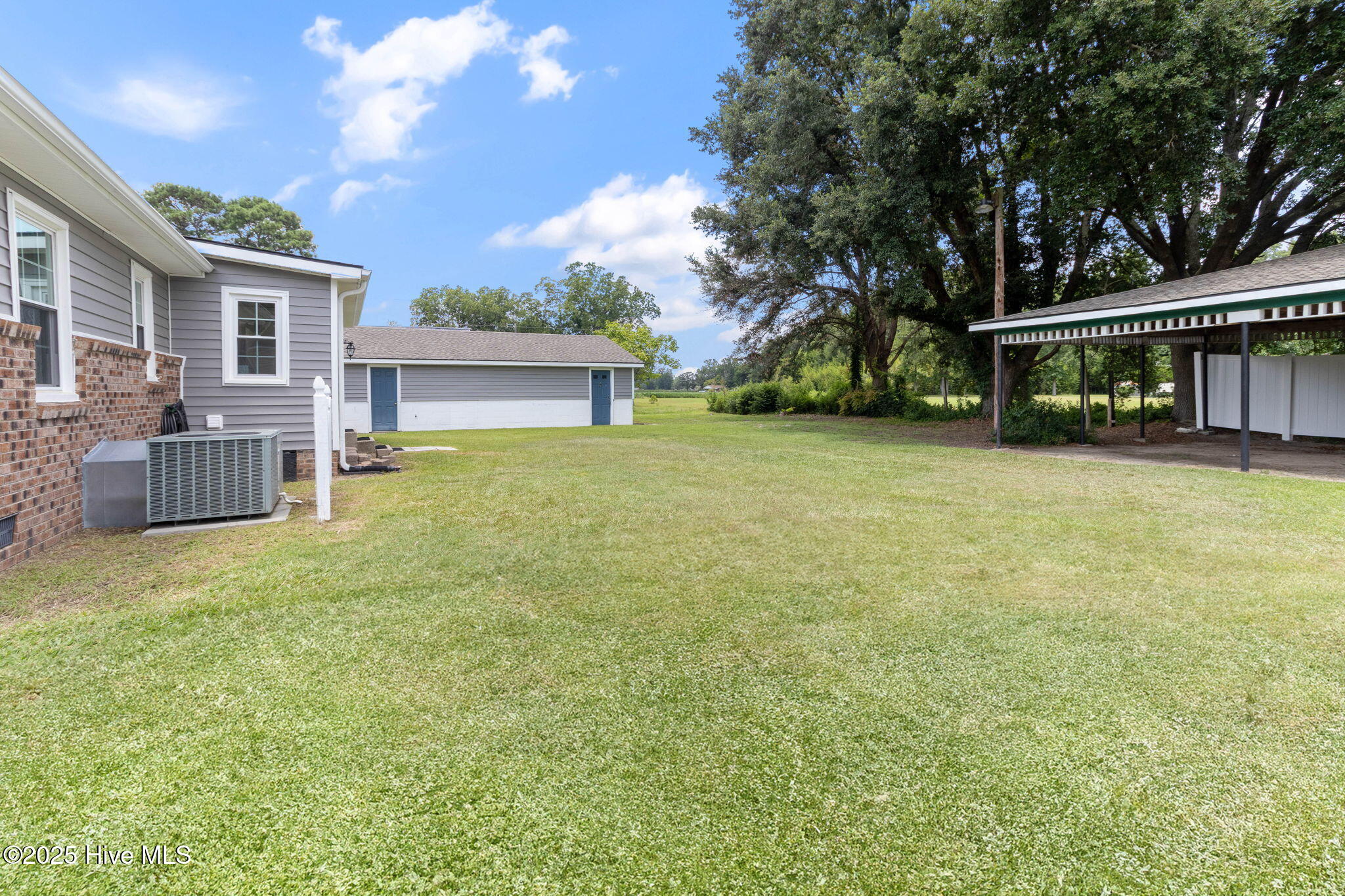 954 Hezekiah Road Pembroke, NC 28372 - Photo 24 of 32 28-web-or-mls-IMG_8655RE
