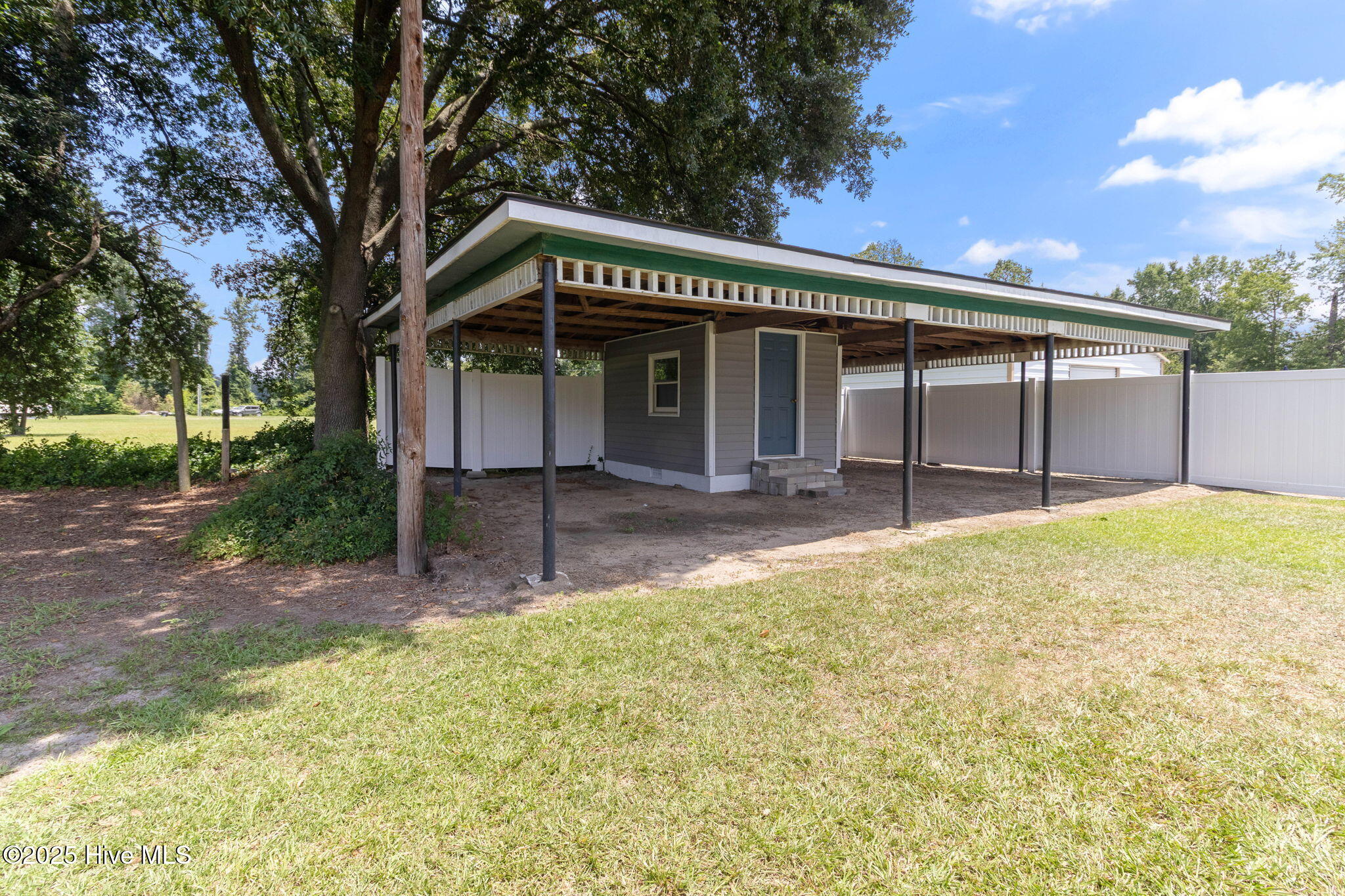 954 Hezekiah Road Pembroke, NC 28372 - Photo 26 of 32 26-web-or-mls-IMG_8647RE