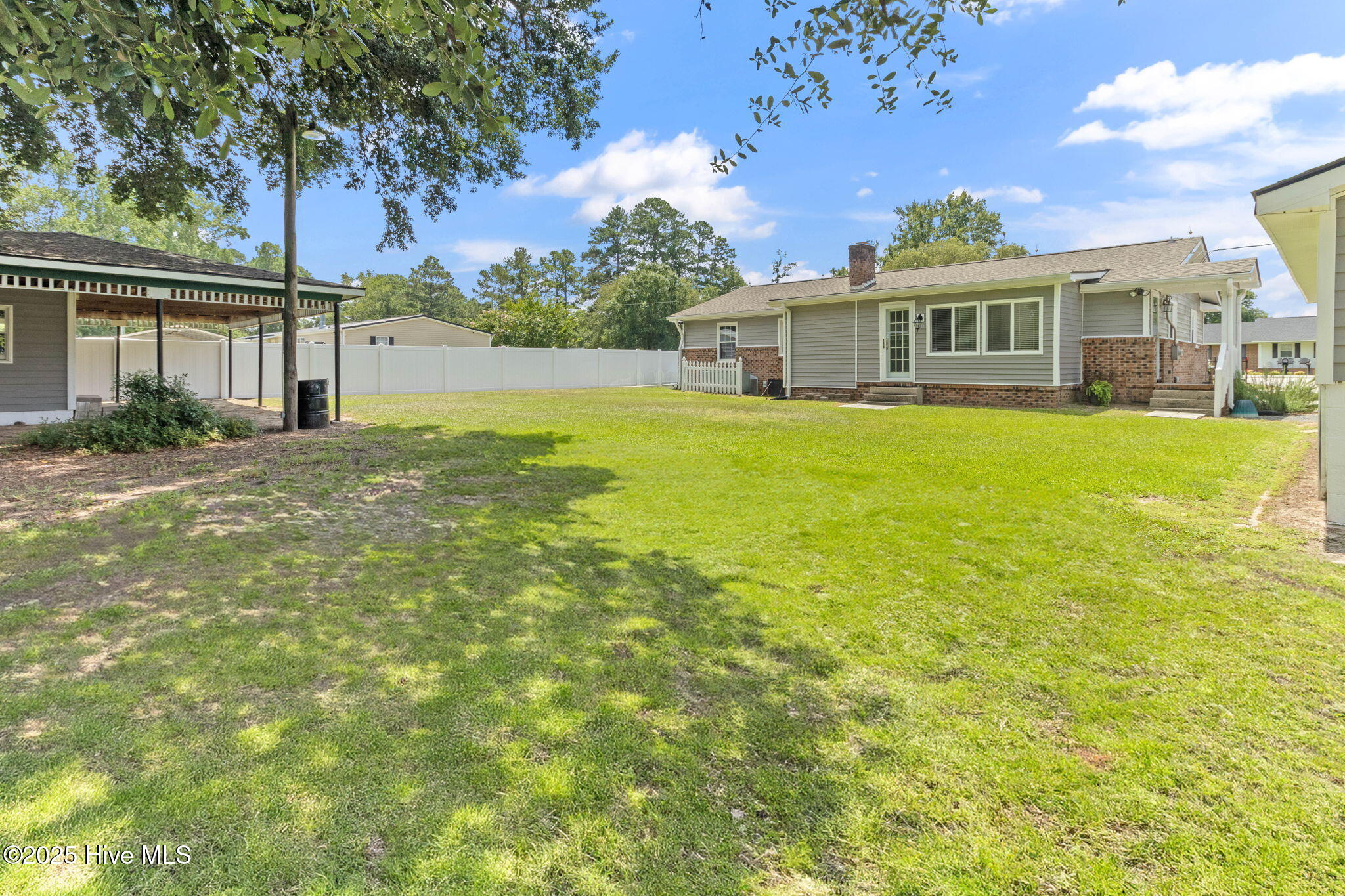 954 Hezekiah Road Pembroke, NC 28372 - Photo 28 of 32 24-web-or-mls-IMG_8643RE