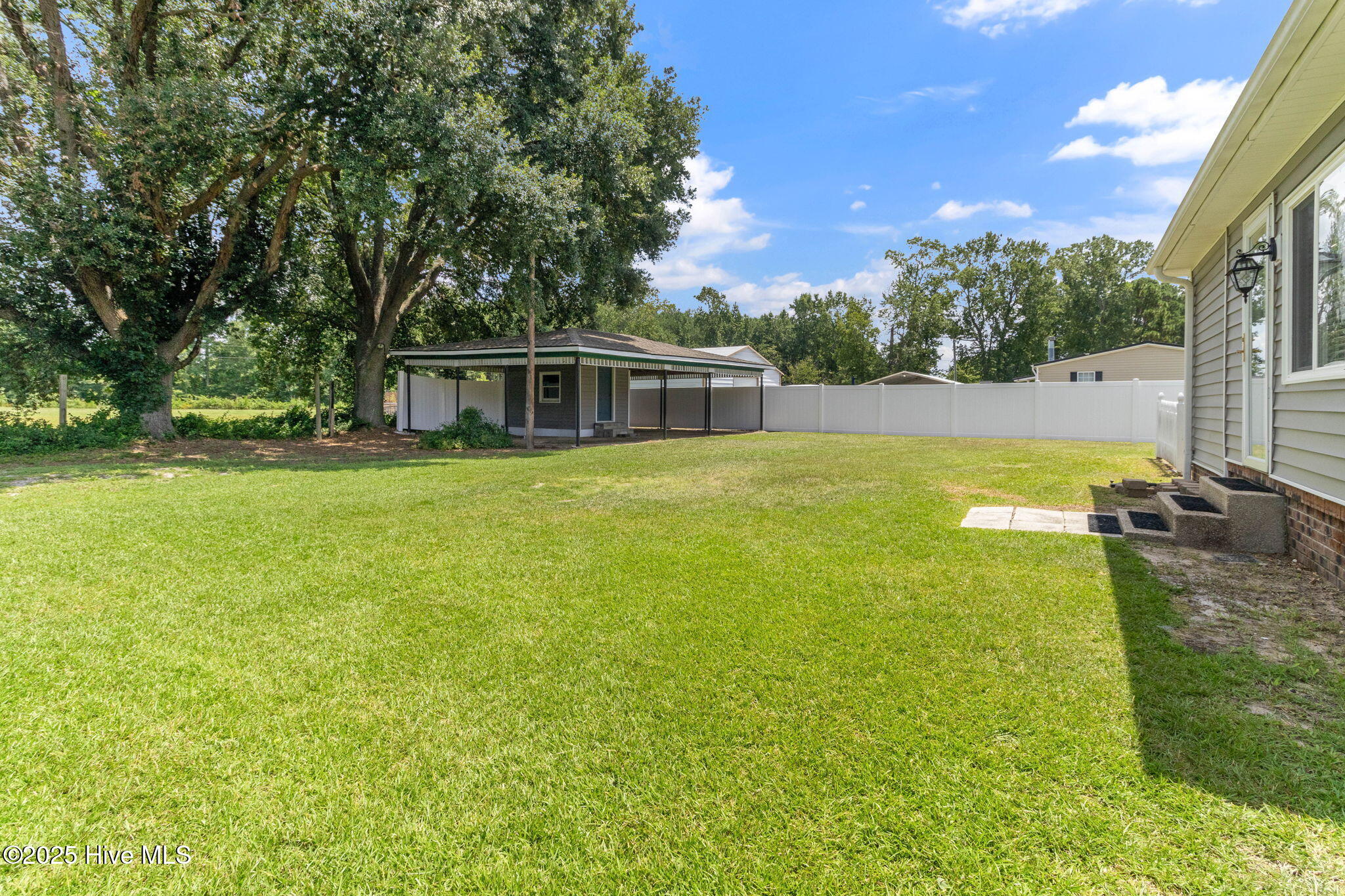 954 Hezekiah Road Pembroke, NC 28372 - Photo 29 of 32 23-web-or-mls-IMG_8638RE