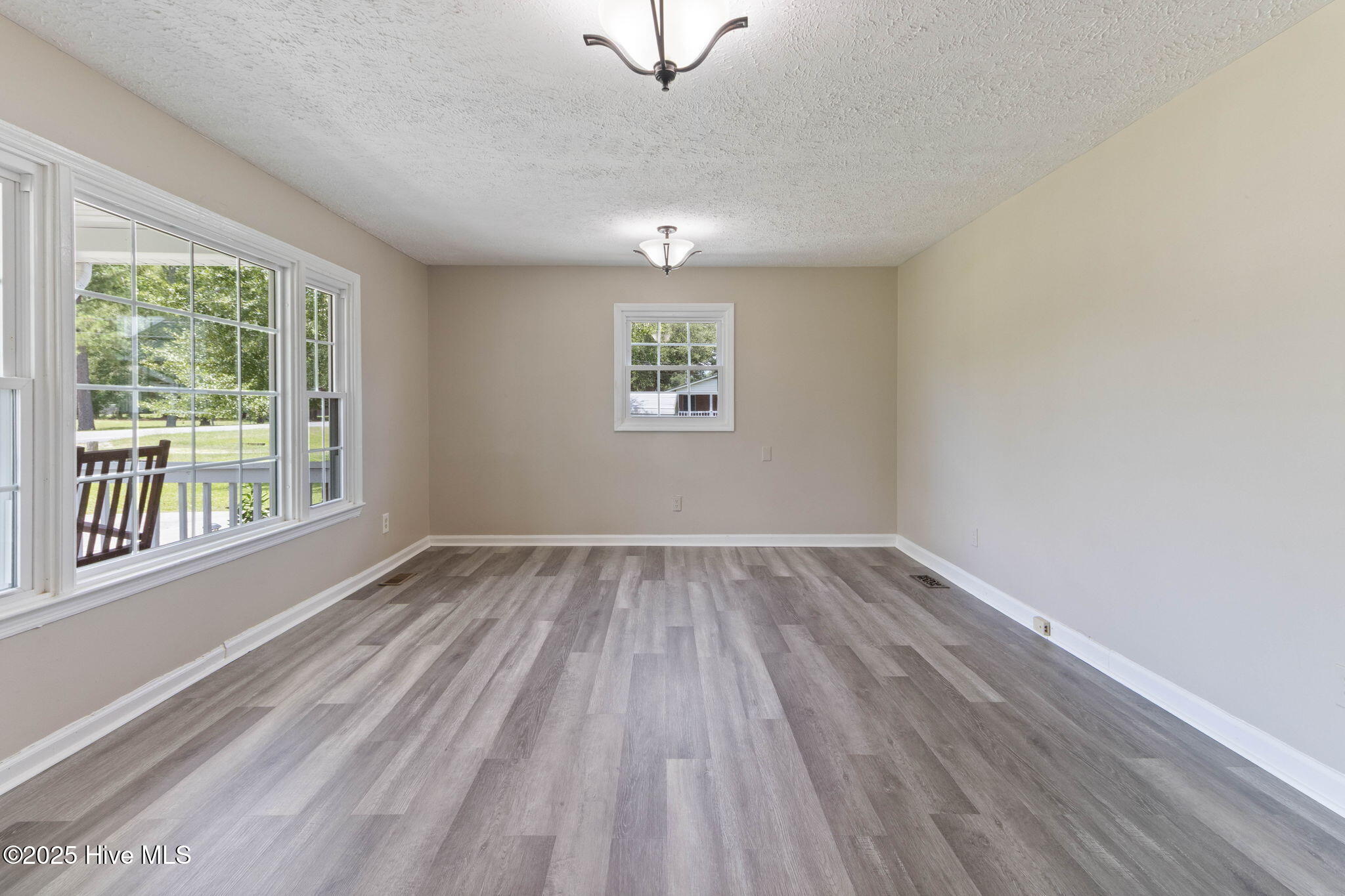 954 Hezekiah Road Pembroke, NC 28372 - Photo 7 of 32 7-web-or-mls-IMG_8568