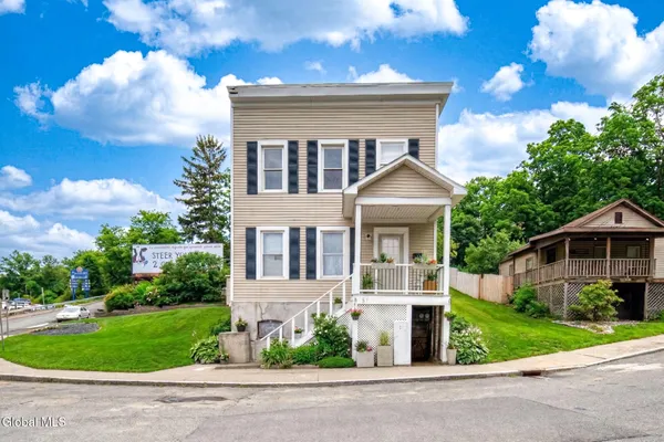 $299,900 | 11 Elm Street, Troy, NY 12180