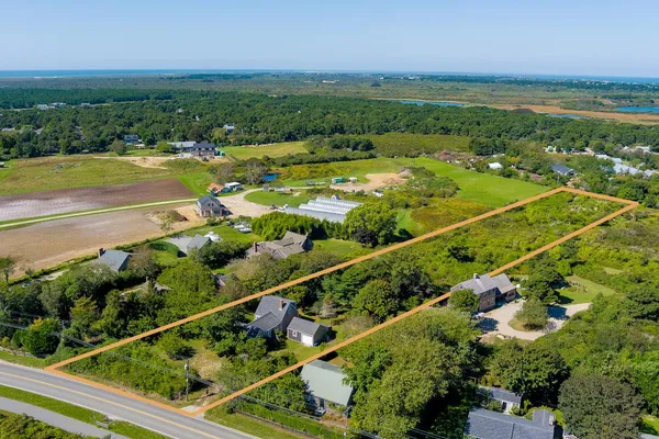 $3,995,000 | 95 Hummock Pond Road, Nantucket, MA 02554