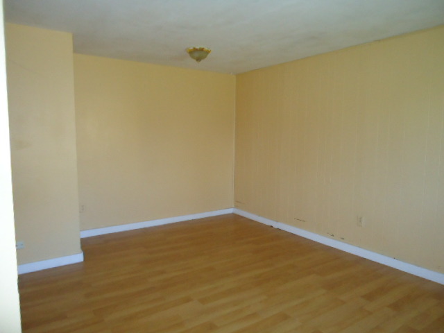 343 Gehrig Circle Bolingbrook, IL 60440 - Photo 12 of 16 a view of an empty room