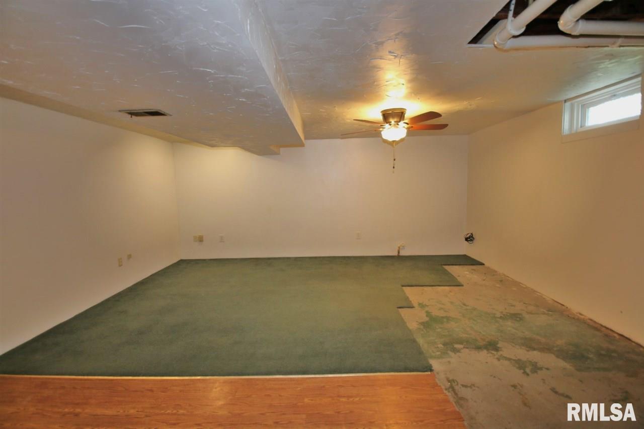 1421 Tennell Road Pekin, IL 61554 - Photo 24 of 32 Gallery Image 24