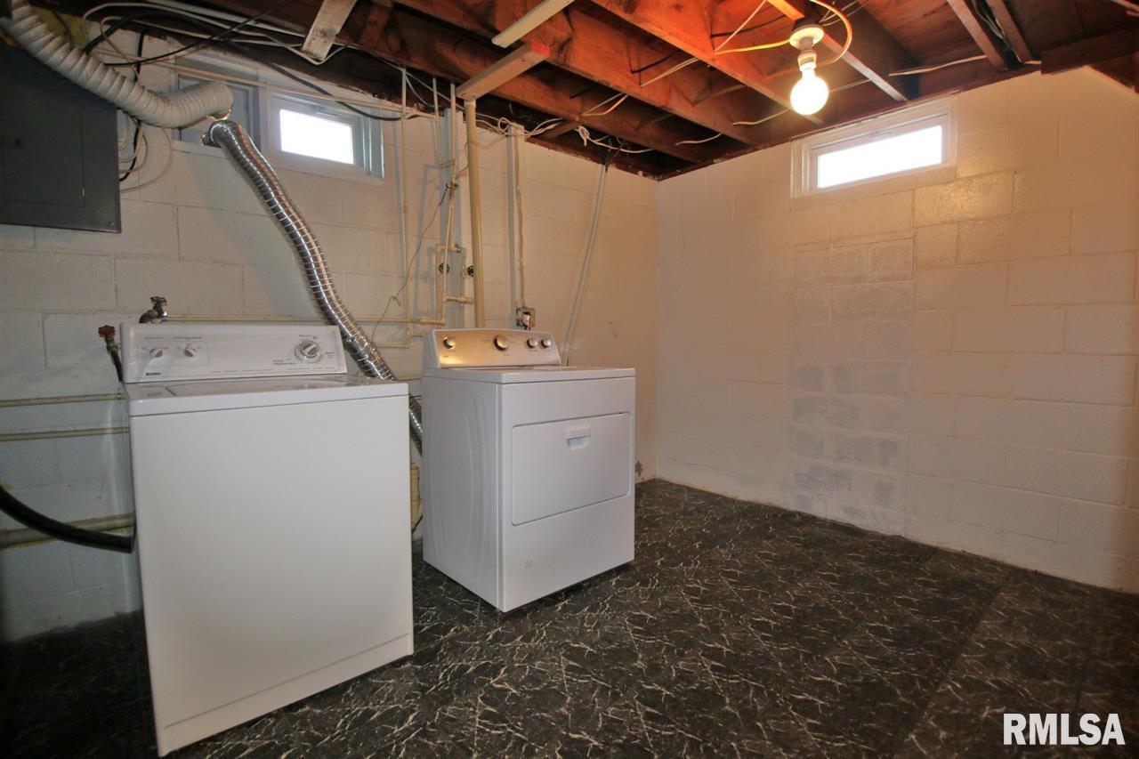 1421 Tennell Road Pekin, IL 61554 - Photo 25 of 32 Gallery Image 25