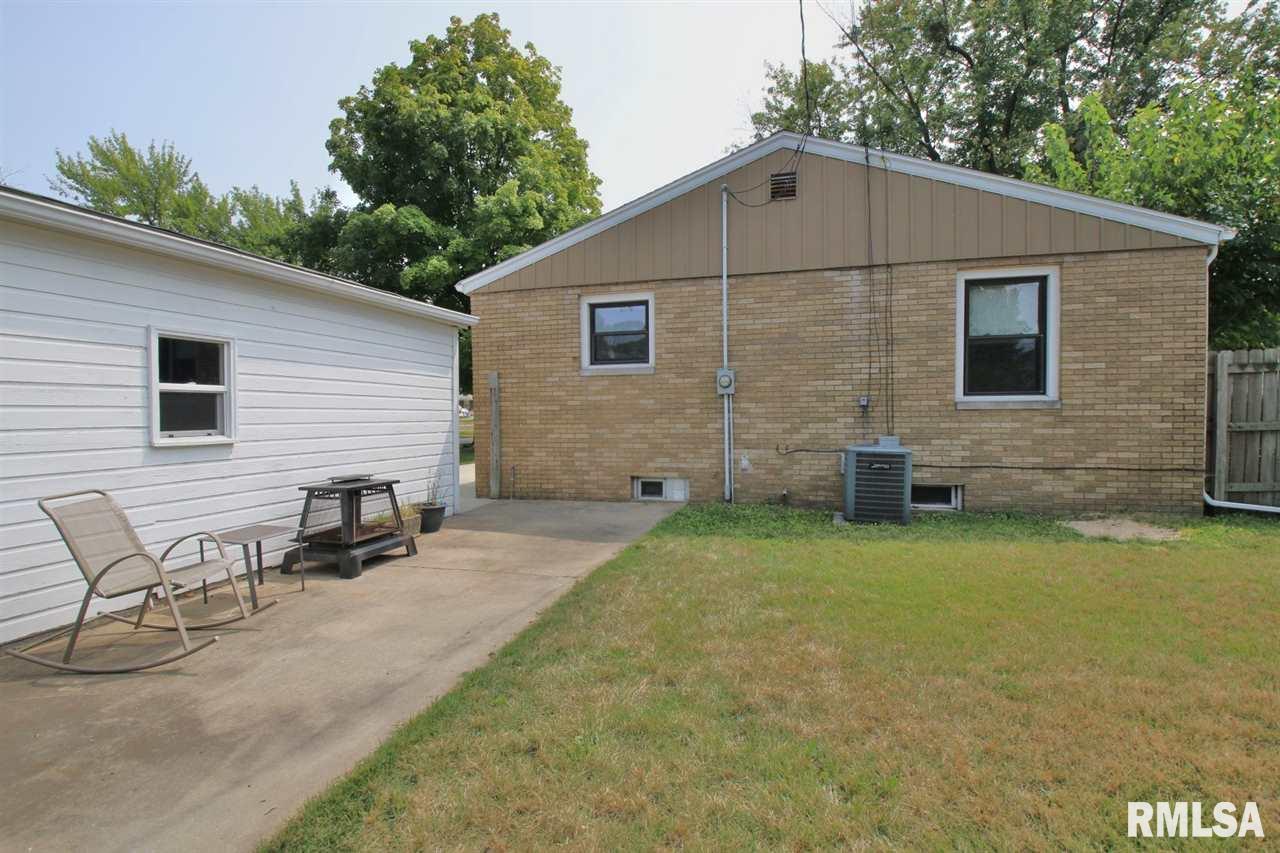 1421 Tennell Road Pekin, IL 61554 - Photo 30 of 32 Gallery Image 30