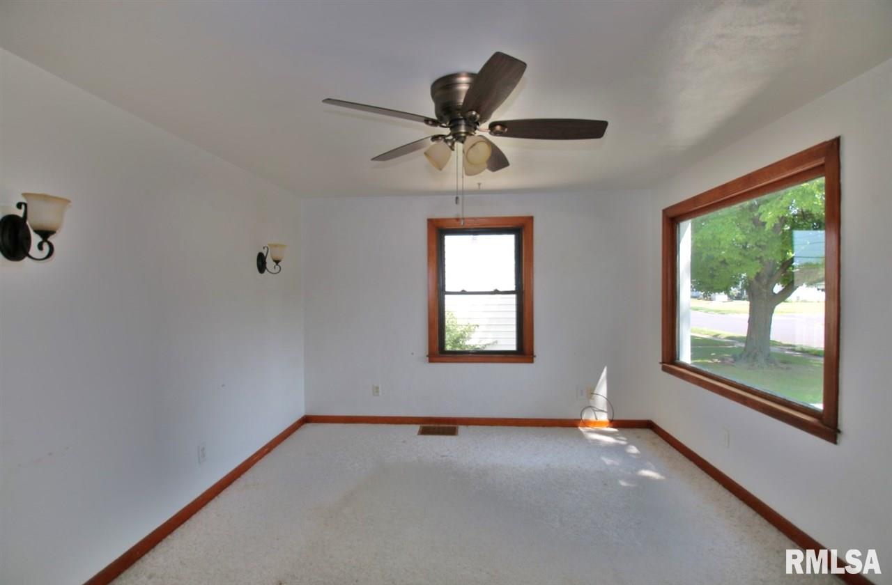 1421 Tennell Road Pekin, IL 61554 - Photo 4 of 32 Gallery Image 4