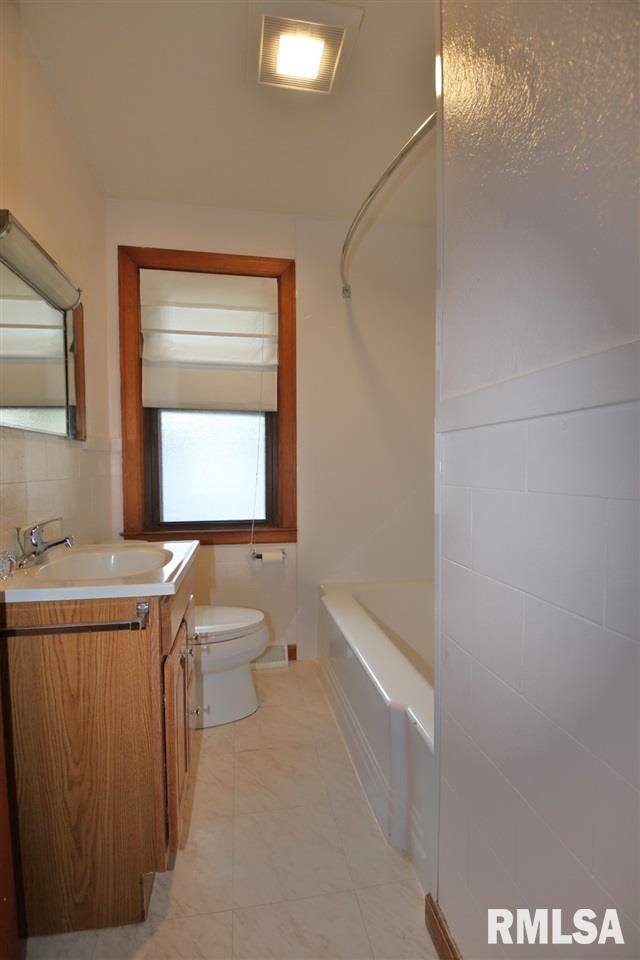 1421 Tennell Road Pekin, IL 61554 - Photo 6 of 32 Gallery Image 6