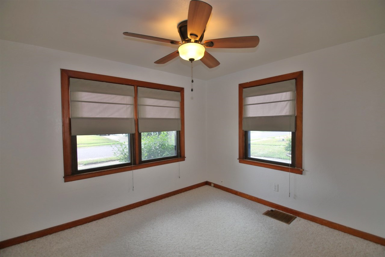 1421 Tennell Road Pekin, IL 61554 - Photo 8 of 32 Gallery Image 8