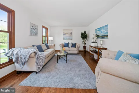$689,000 | 43 Slashpine Circle, Hockessin, DE 19707