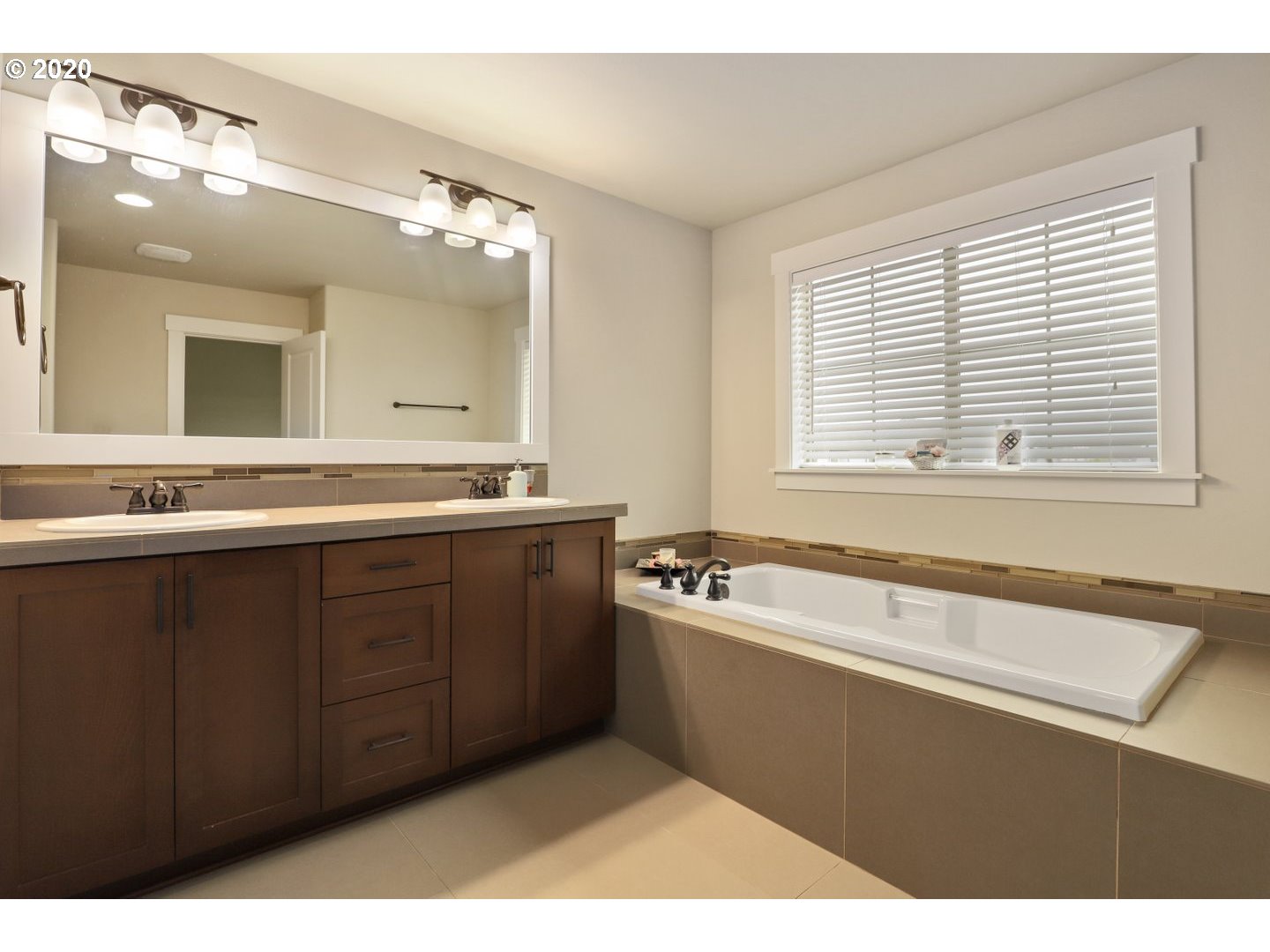 14744 Northwest Shackelford Road Portland, OR 97229 - Photo 21 of 31 Gallery Image 21