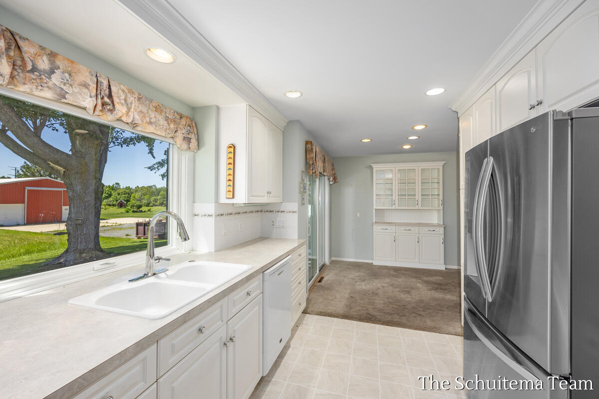 4526 Bauer Road Hudsonville, MI 49426 - Photo 5 of 46 4526-Bauer_009