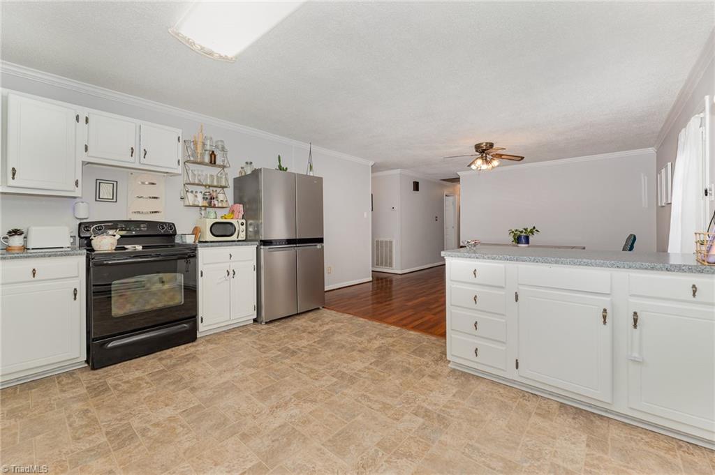 140 Smith Acres Road Eden, NC 27288 - Photo 11 of 30 Gallery Image 11