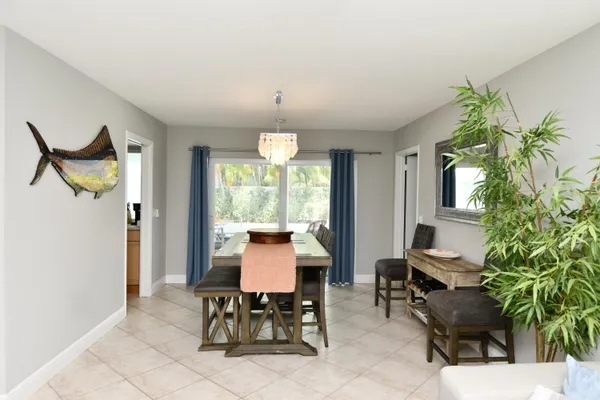 $10,000 | 336 Tacoma Lane, West Palm Beach, FL 33404