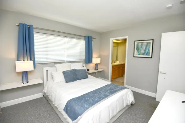 $10,000 | 336 Tacoma Lane, West Palm Beach, FL 33404