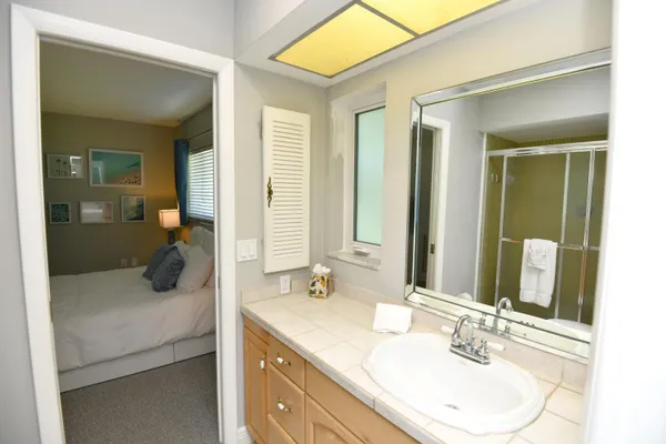 $10,000 | 336 Tacoma Lane, West Palm Beach, FL 33404