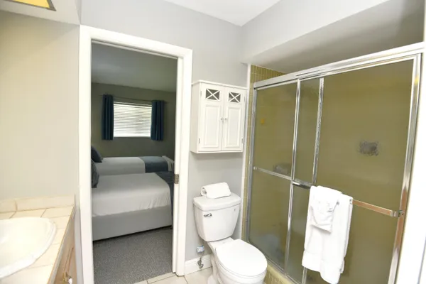 $10,000 | 336 Tacoma Lane, West Palm Beach, FL 33404