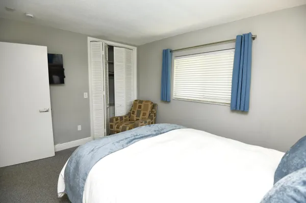 $10,000 | 336 Tacoma Lane, West Palm Beach, FL 33404