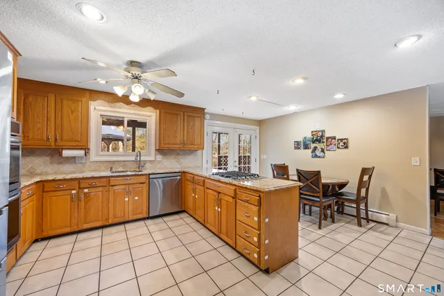 $634,900 | 40 Den Road, New Hartford, CT 06057