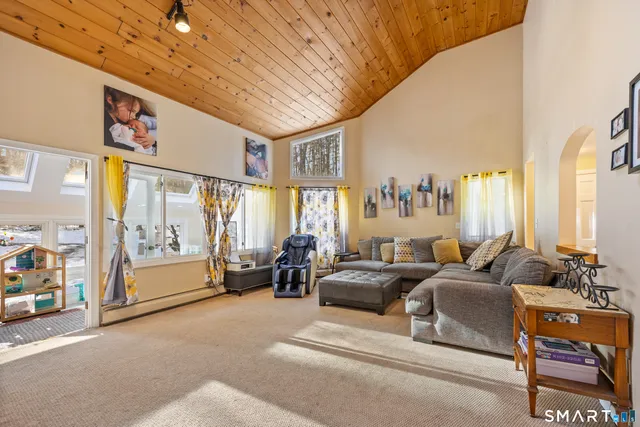 $634,900 | 40 Den Road, New Hartford, CT 06057