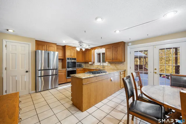 $634,900 | 40 Den Road, New Hartford, CT 06057