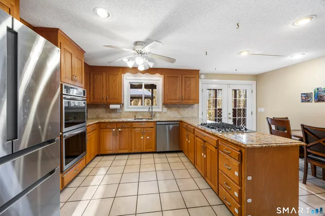 $634,900 | 40 Den Road, New Hartford, CT 06057