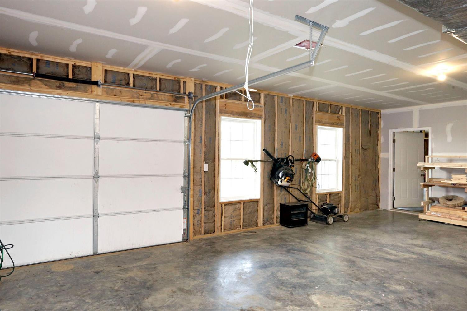 965 Nield Road Danville, KY 40422 - Photo 36 of 47 Full garage door in the basement.