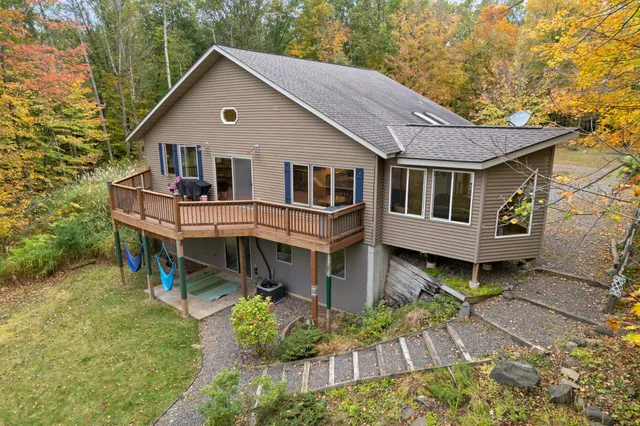 $599,999 | 2526 7 1/4 Street, Cumberland, WI 54829