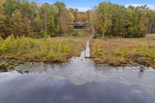 $599,999 | 2526 7 1/4 Street, Cumberland, WI 54829