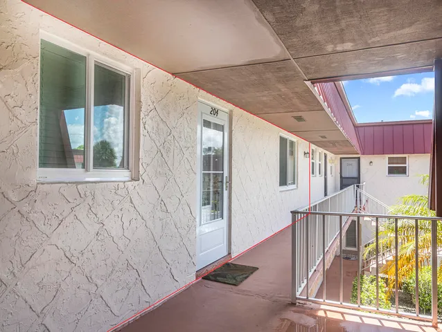 $160,000 | 12022 West Greenway Drive, Unit 204, Royal Palm Beach, FL 33411