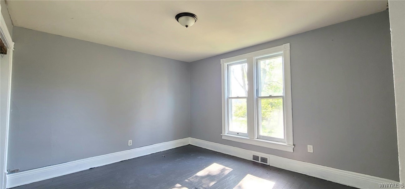 317 Portage Road Niagara Falls, NY 14303 - Photo 9 of 23