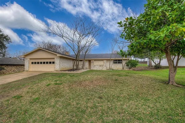 $215,000 | 1218 Northwood Drive, Commerce, TX 75428