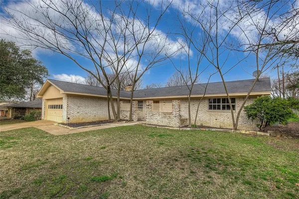 $215,000 | 1218 Northwood Drive, Commerce, TX 75428