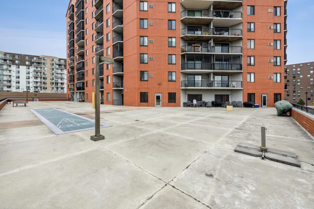 $134,900 | 6500 Woodlake Drive, Unit 105, Richfield, MN 55423