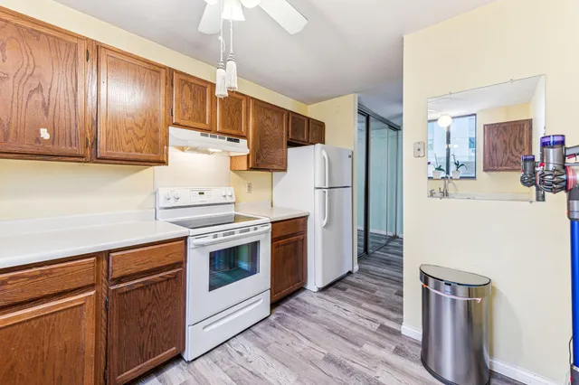 $134,900 | 6500 Woodlake Drive, Unit 105, Richfield, MN 55423