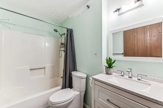 $134,900 | 6500 Woodlake Drive, Unit 105, Richfield, MN 55423