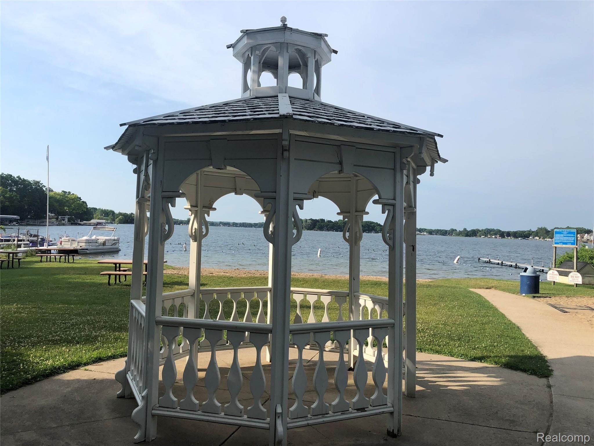 2271 Crane Road Fenton, MI 48430 - Photo 28 of 32 Lake Fenton Swimming Park!